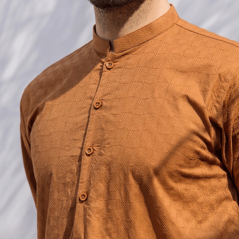 Baju koko eksklusif dan busana muslim berkerah mandarin